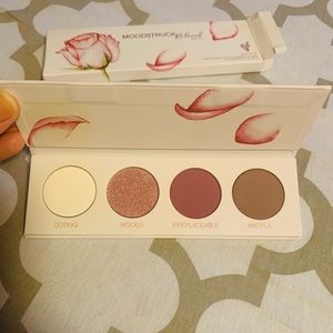 Younique Moodstruck Beloved pressed shadow